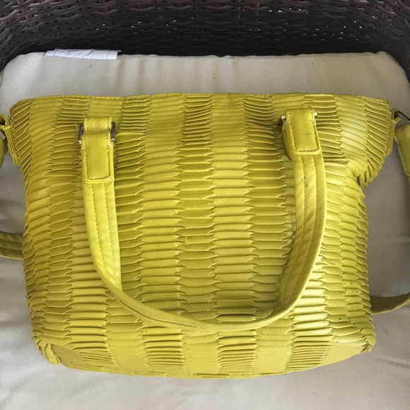 R & J Neon Green Shoulder Bag - Picture 5 of 14